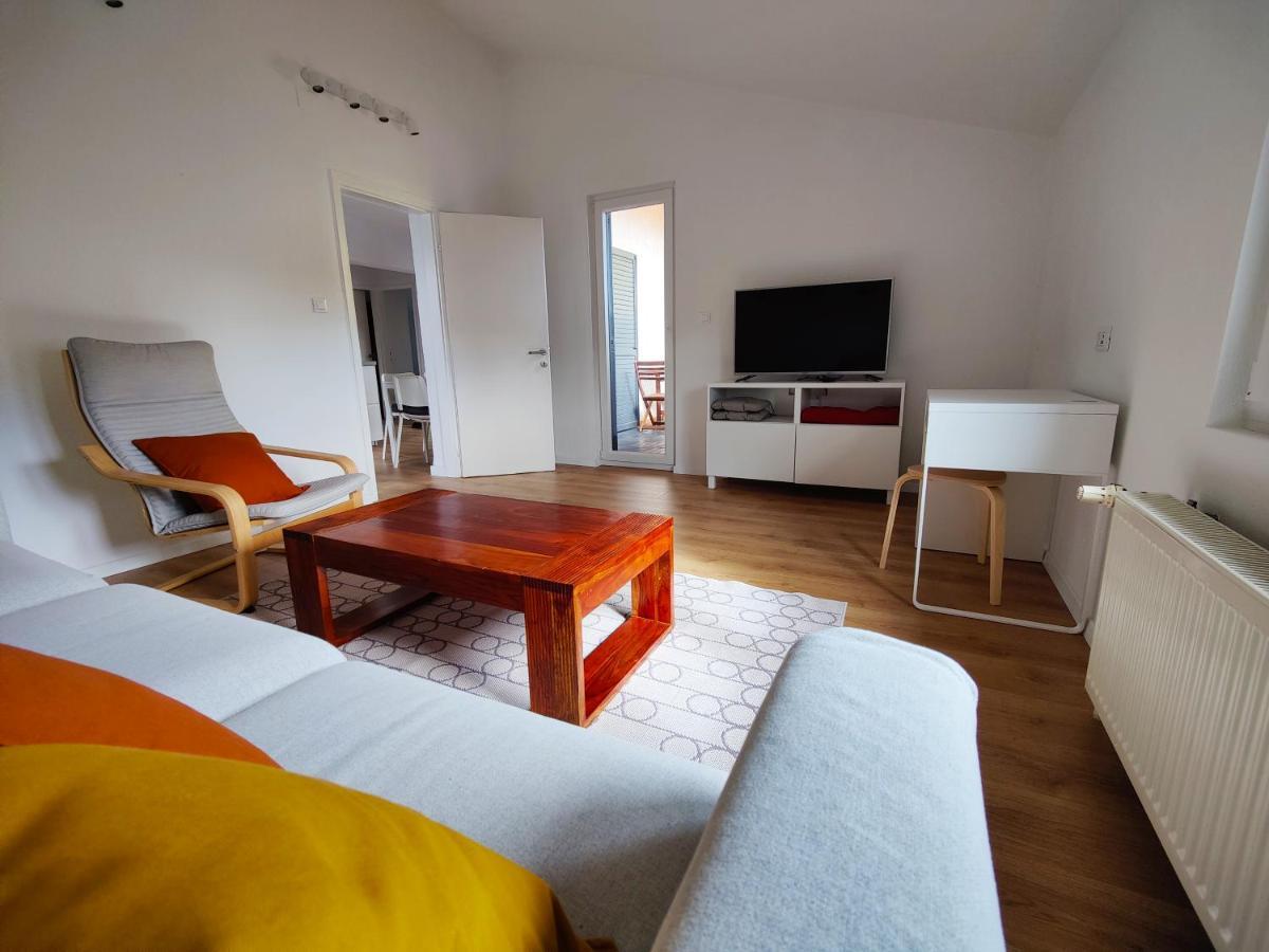 Apartment Lipa Ровинь Экстерьер фото